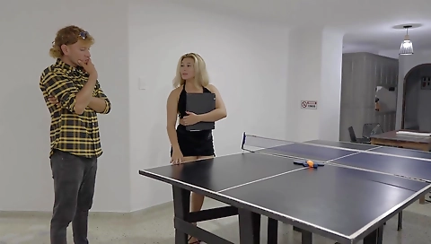 Makewizationly sexy blonde milf shows off her big boobs