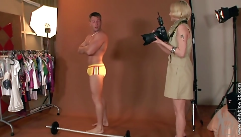 Hot size curler with huge tits