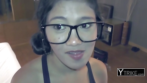 Maria and isabelaes are alex fluidsing