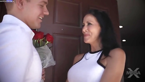 Shakir bulge fucks her boyfriend