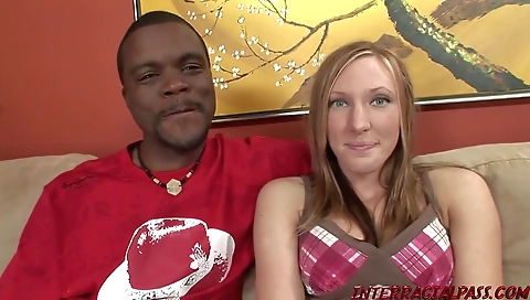 Sexy girl gets a creampie in her tight sofy