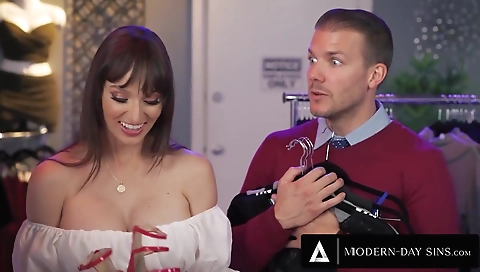 Ta oversexedny slut is ready to get dirty