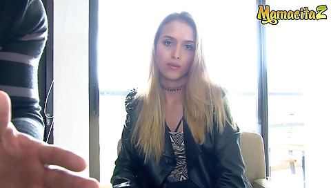 Smoking hot slut gets her tighty loveniaed